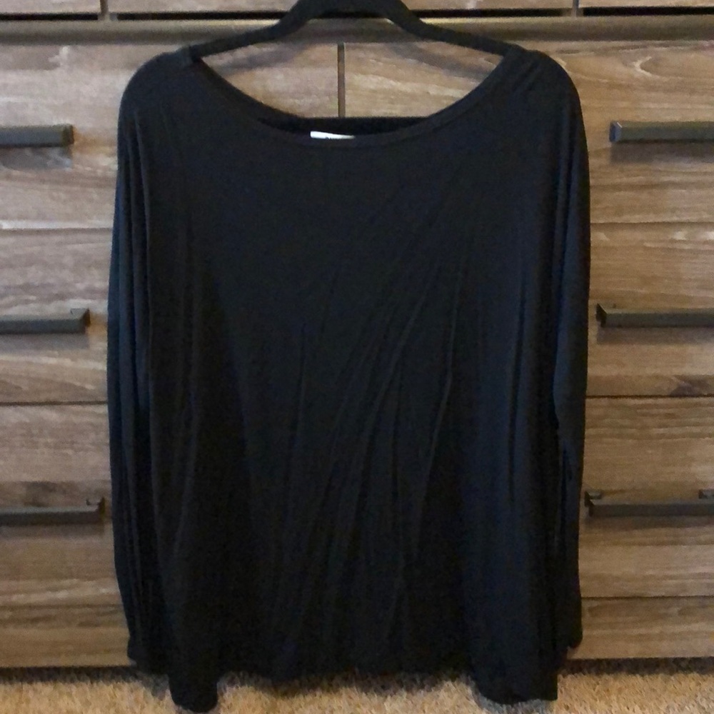 Black long sleeve tunic top.